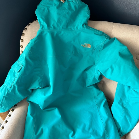 COPY - Women’s Northface winter jacket - Picture 3 of 8